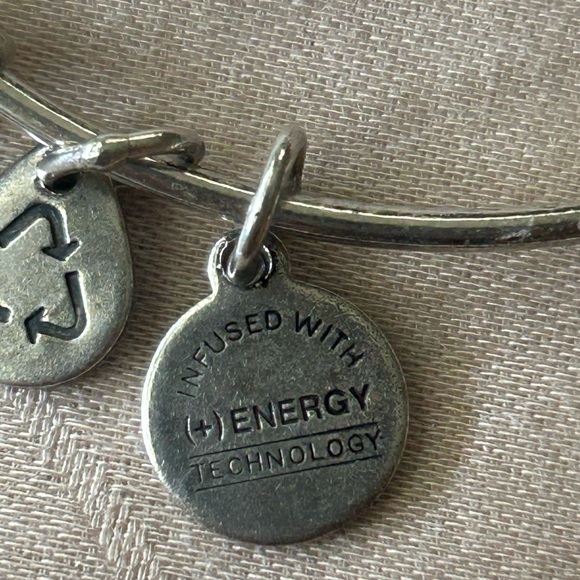 Alex and Ani Starfish Expandable bracelet in silver tone. - Picture 4 of 10